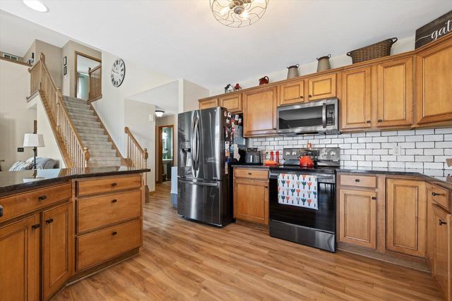 6229 95th AVENUE, Kenosha, WI 53142