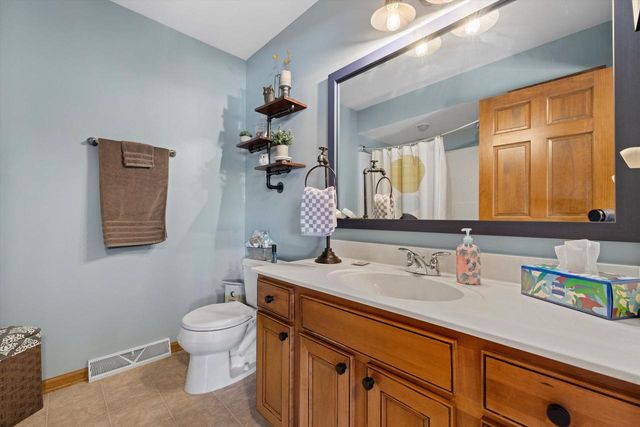 6229 95th AVENUE, Kenosha, WI 53142