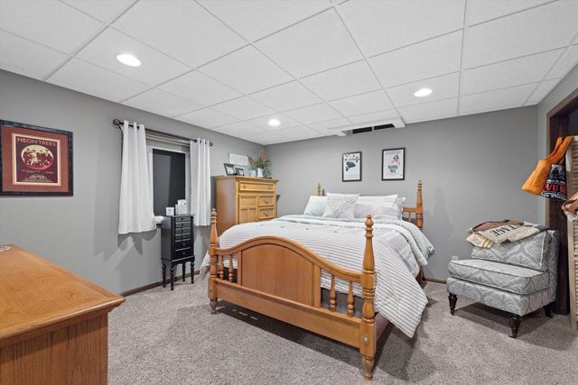 6229 95th AVENUE, Kenosha, WI 53142