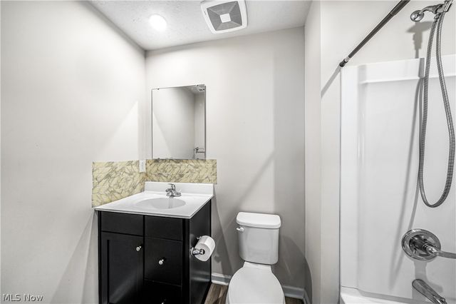 3189 Sunny Brook Drive, Akron, OH 44312