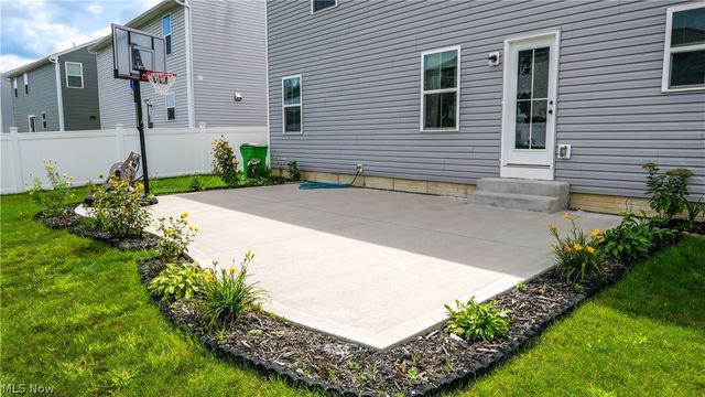 3189 Sunny Brook Drive, Akron, OH 44312