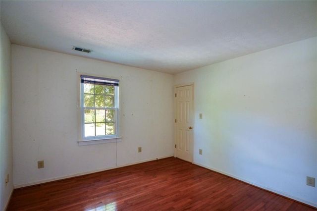 5610 Surrey Court, Alpharetta, GA 30009