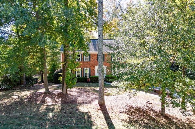 5610 Surrey Court, Alpharetta, GA 30009