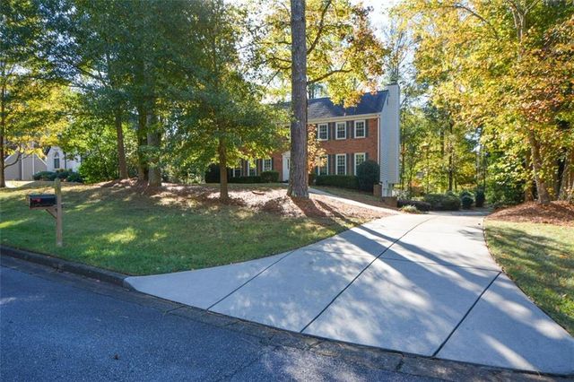 5610 Surrey Court, Alpharetta, GA 30009