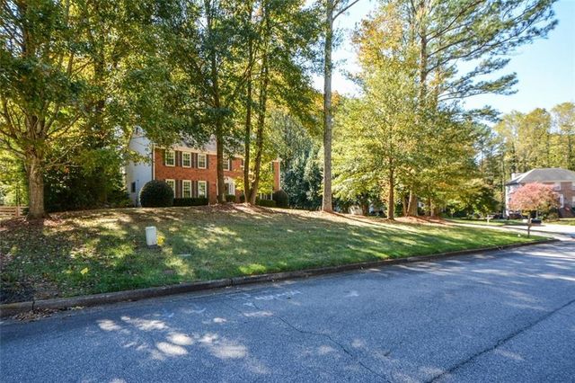 5610 Surrey Court, Alpharetta, GA 30009