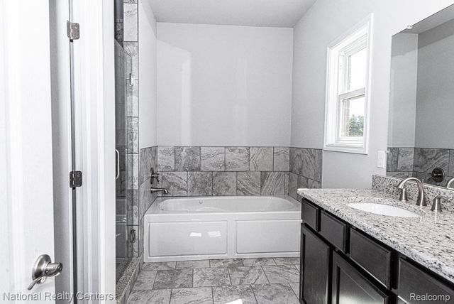 53237 Woodland Meadows, Chesterfield Township, MI 48047