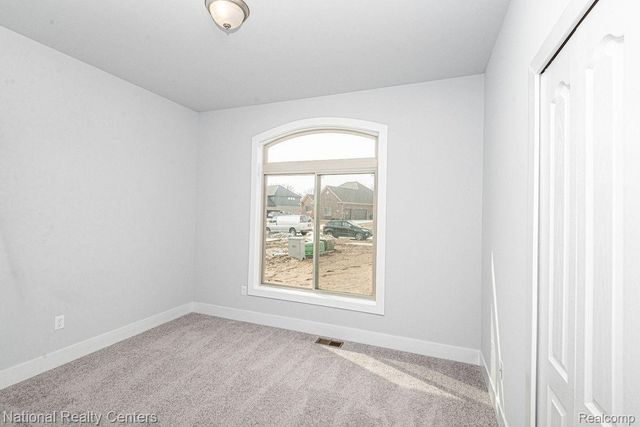 53237 Woodland Meadows, Chesterfield Township, MI 48047