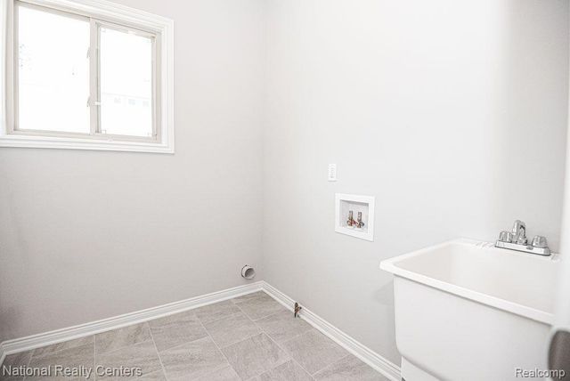 53237 Woodland Meadows, Chesterfield Township, MI 48047