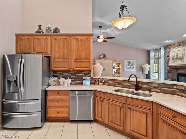 39178 Hawthorne Drive, Avon, OH 44011