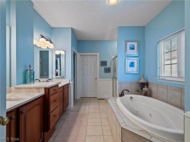 39178 Hawthorne Drive, Avon, OH 44011