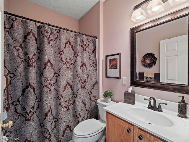 39178 Hawthorne Drive, Avon, OH 44011