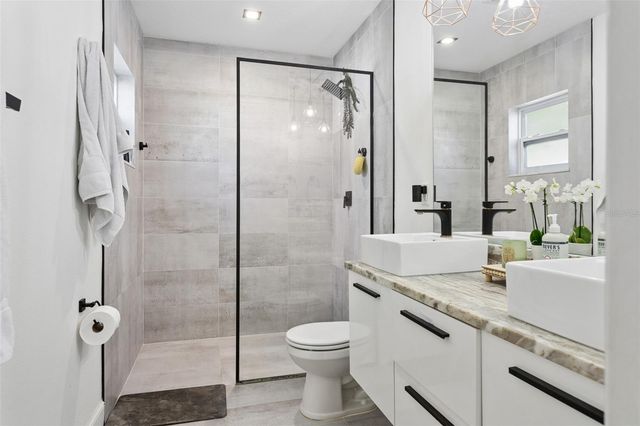 1006 E NORFOLK STREET, Tampa, FL 33604