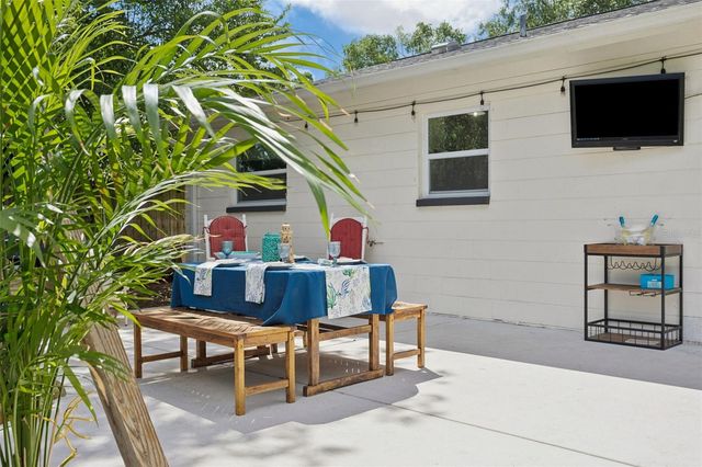 1006 E NORFOLK STREET, Tampa, FL 33604