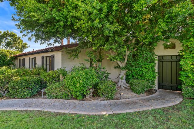 839 N Avenida Olivos, Palm Springs, CA 92262