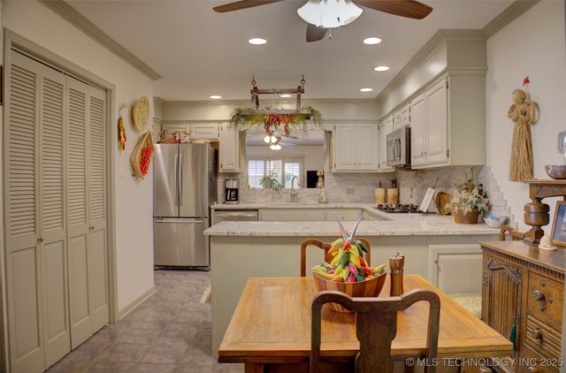 2918 E 84th Street 29, Tulsa, OK 74137