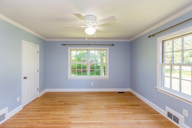 6435 OVERLOOK DR, Alexandria, VA 22312