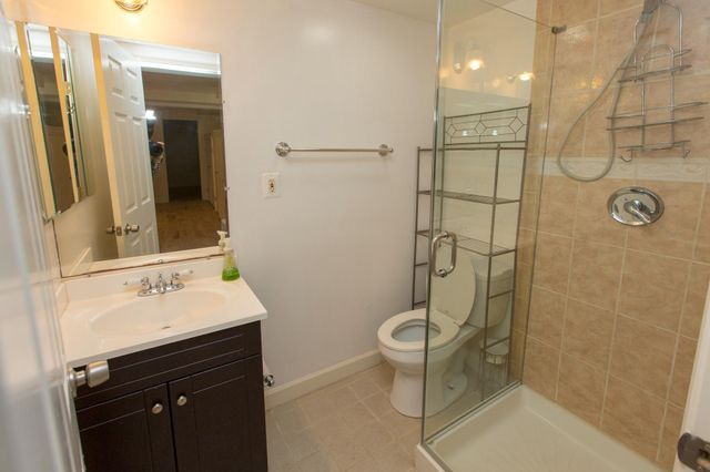 6435 OVERLOOK DR, Alexandria, VA 22312