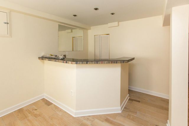 6435 OVERLOOK DR, Alexandria, VA 22312