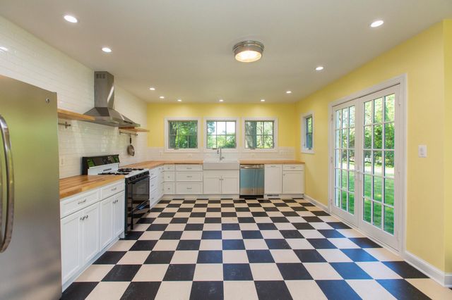 6435 OVERLOOK DR, Alexandria, VA 22312