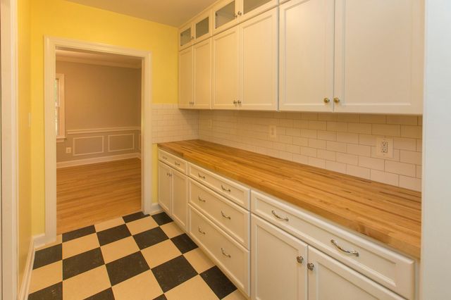 6435 OVERLOOK DR, Alexandria, VA 22312