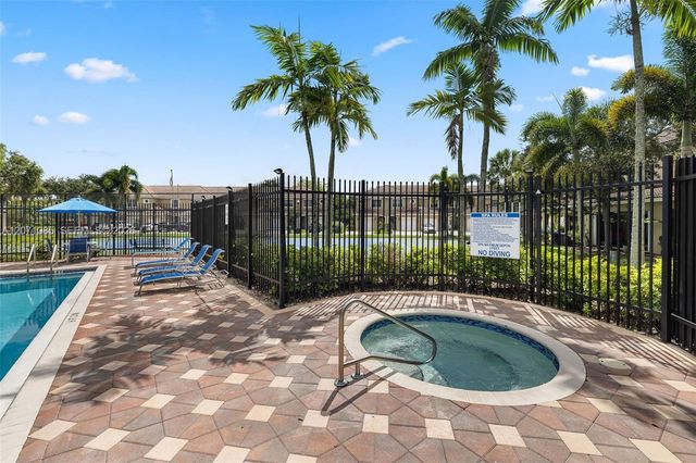 12133 SW 3rd Street 12133, Pembroke Pines, FL 33025