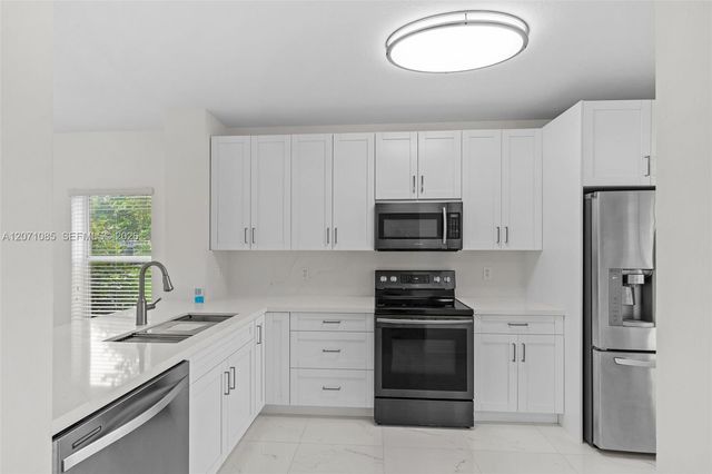 12133 SW 3rd Street 12133, Pembroke Pines, FL 33025