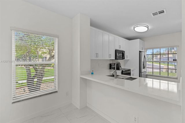 12133 SW 3rd Street 12133, Pembroke Pines, FL 33025