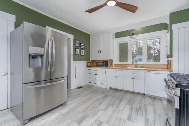 8 Adams Avenue, Rochester, NH 03867