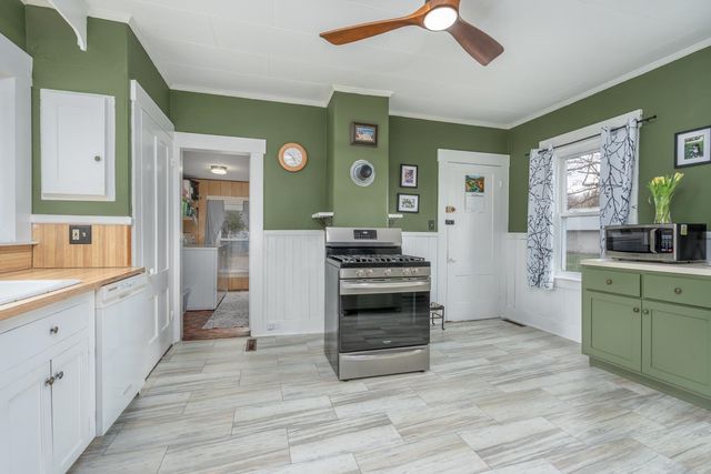 8 Adams Avenue, Rochester, NH 03867