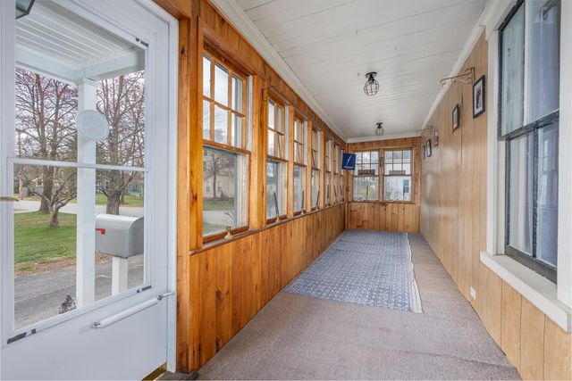 8 Adams Avenue, Rochester, NH 03867