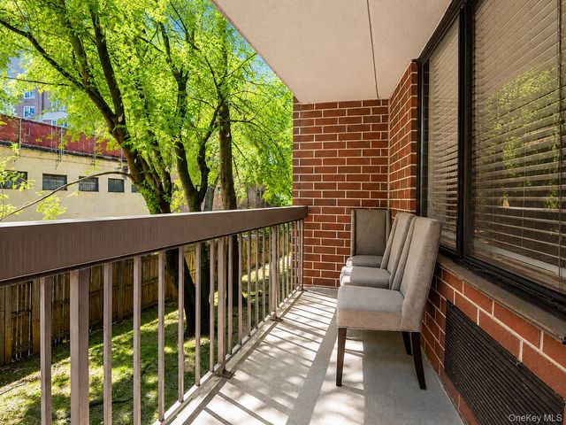 777 N Macquesten Parkway 203, Mount Vernon, NY 10552