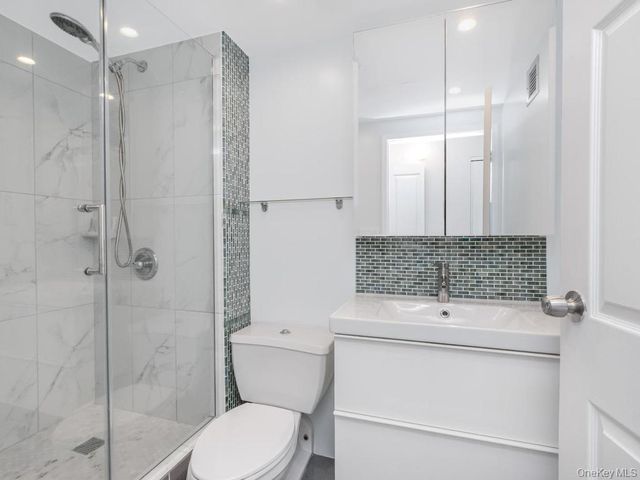 777 N Macquesten Parkway 203, Mount Vernon, NY 10552