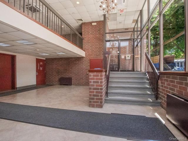 777 N Macquesten Parkway 203, Mount Vernon, NY 10552