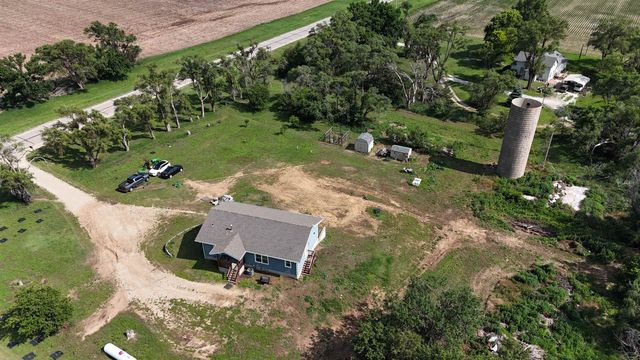 751 N 170th Rd, Bennington, KS 67422