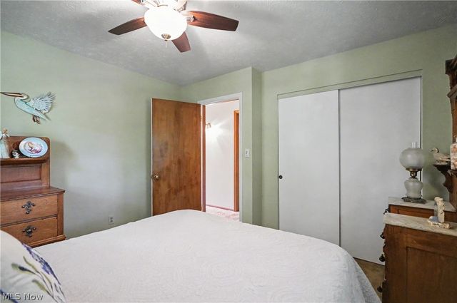 2216 N Medina Line Road, Akron, OH 44333