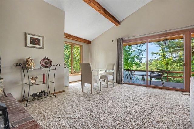 2216 N Medina Line Road, Akron, OH 44333