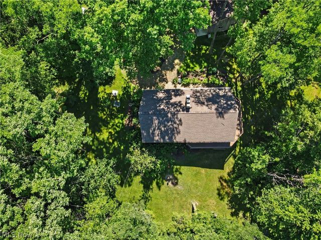 2216 N Medina Line Road, Akron, OH 44333