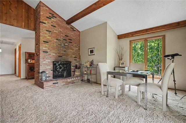 2216 N Medina Line Road, Akron, OH 44333