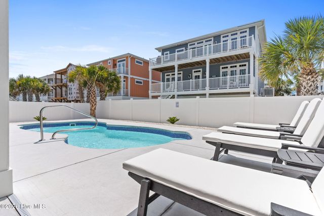 90 W 1st Street, Ocean Isle Beach, NC 28469