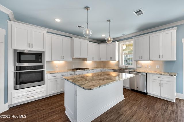 90 W 1st Street, Ocean Isle Beach, NC 28469