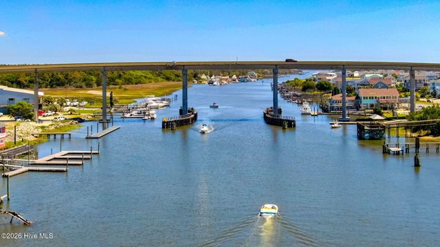 90 W 1st Street, Ocean Isle Beach, NC 28469