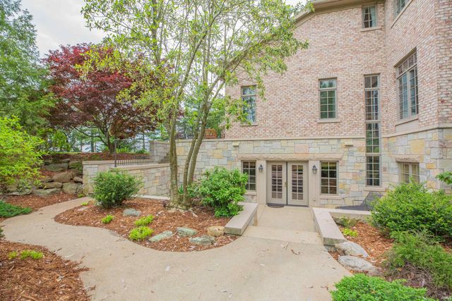 13 Rolling Ridge Court, Jasper, IN 47546