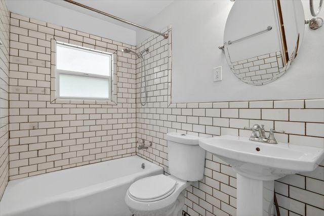 225 Morningside Drive NE, Albuquerque, NM 87108