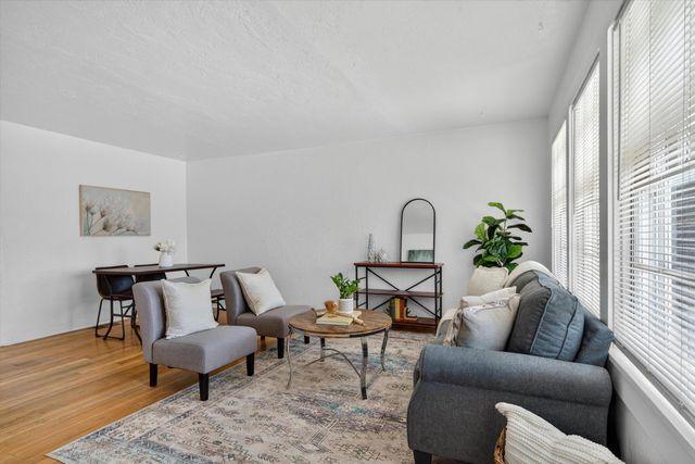 225 Morningside Drive NE, Albuquerque, NM 87108