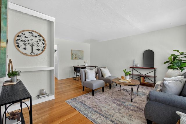 225 Morningside Drive NE, Albuquerque, NM 87108