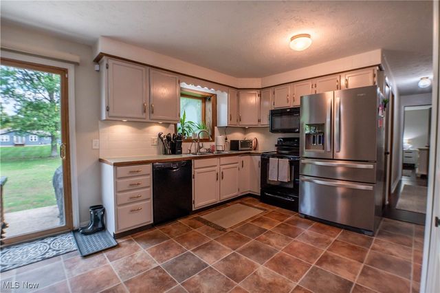 8304 Arlington Avenue NW, North Canton, OH 44720