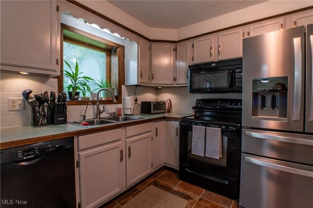 8304 Arlington Avenue NW, North Canton, OH 44720