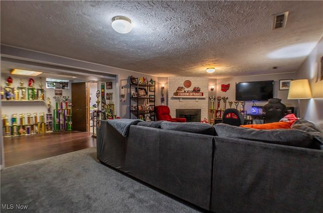 8304 Arlington Avenue NW, North Canton, OH 44720