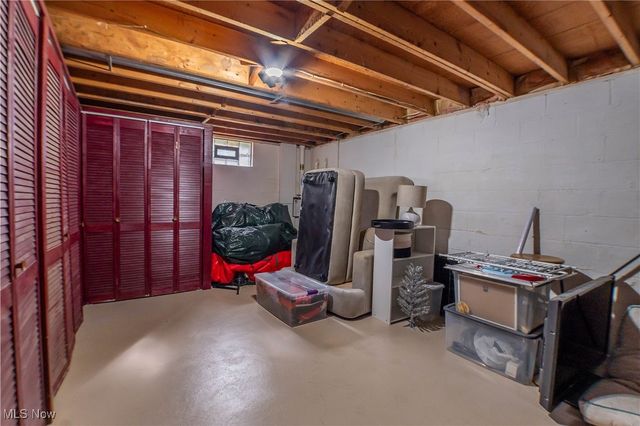 8304 Arlington Avenue NW, North Canton, OH 44720