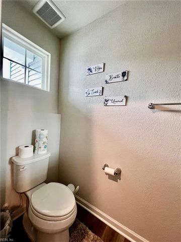 104 Summit View LN, Franklin, VA 23851